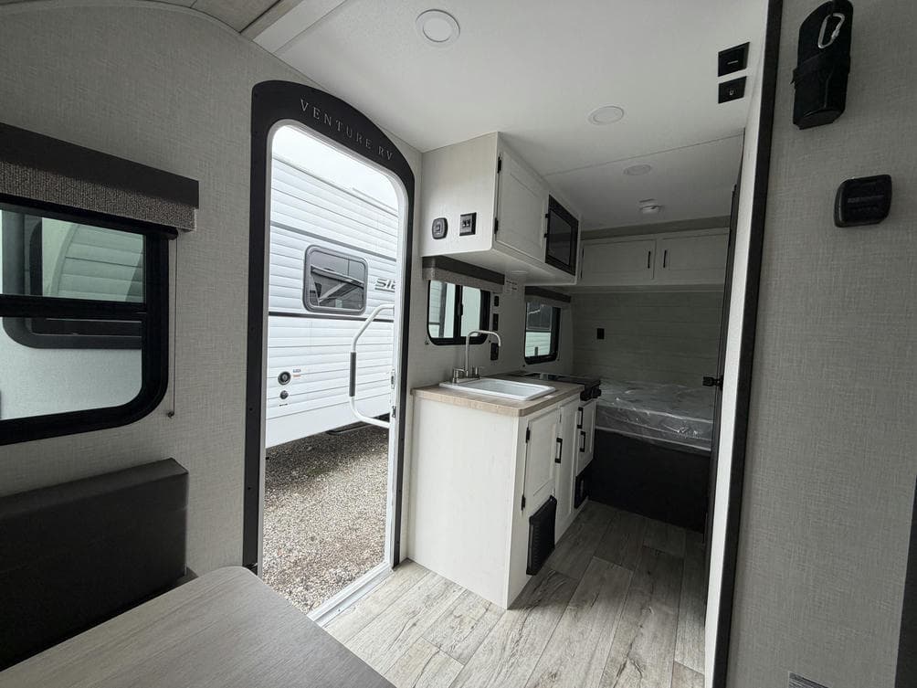 2026 Venture RV 2026 Venture RV Sienna - thumbnail 9