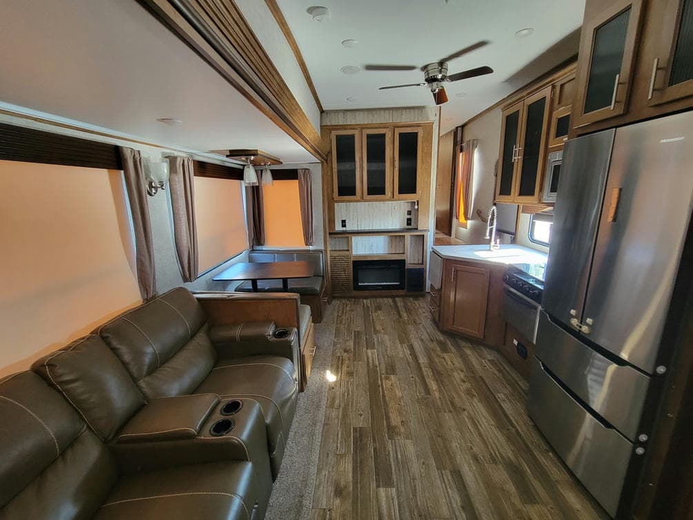 2018 Forest River 2018 Forest River Sabre - thumbnail 8