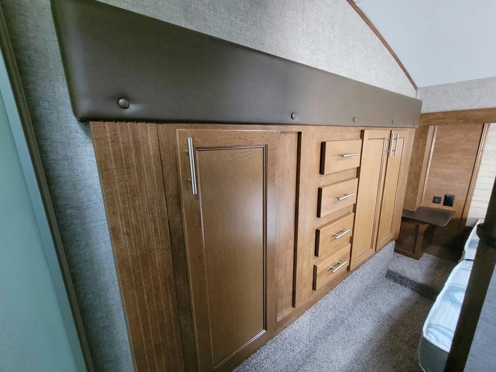 2018 Forest River 2018 Forest River Sabre - thumbnail 16