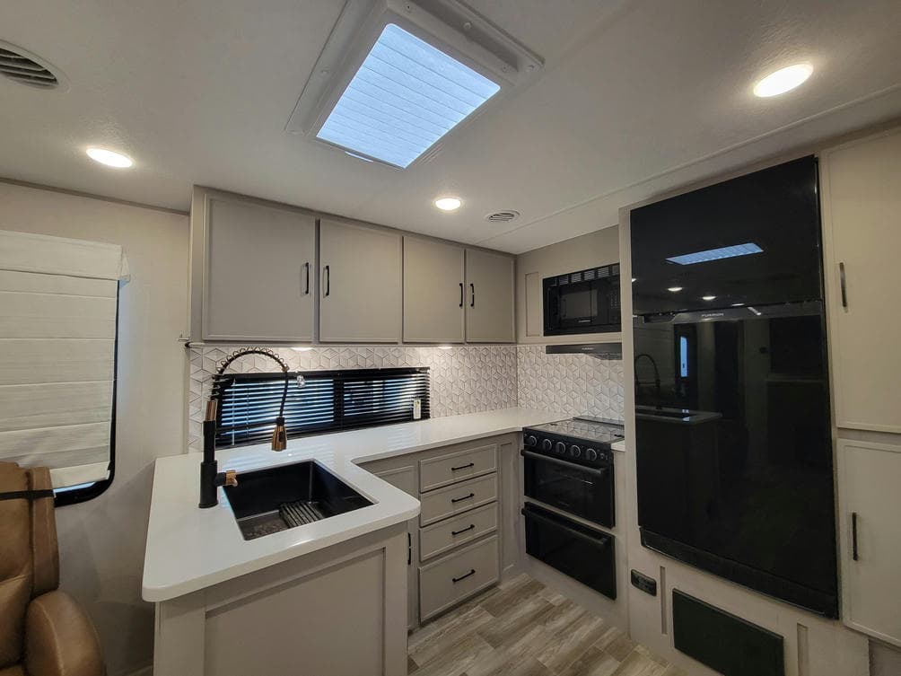 2024 Forest River 2024 Forest River Vibe - thumbnail 11