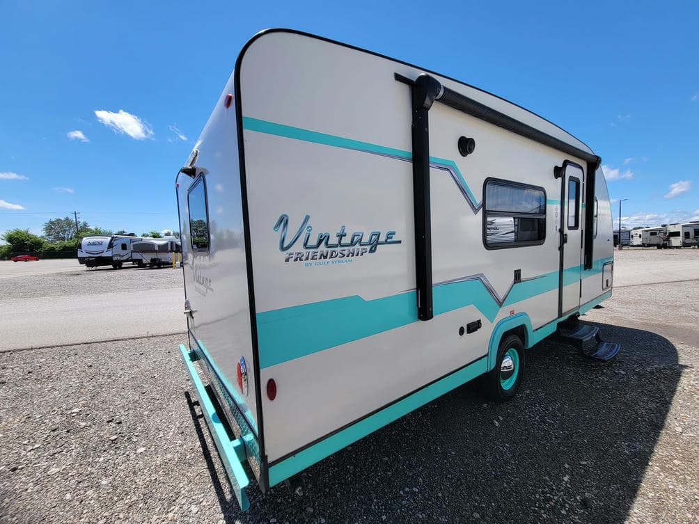 2019 GULF STREAM 2019 GULF STREAM Vintage Cruiser - thumbnail 3