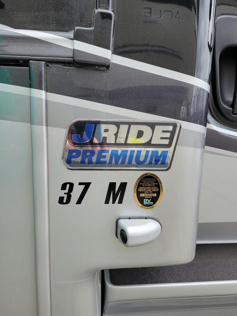 2025 Jayco 2025 Jayco Seneca - thumbnail 3