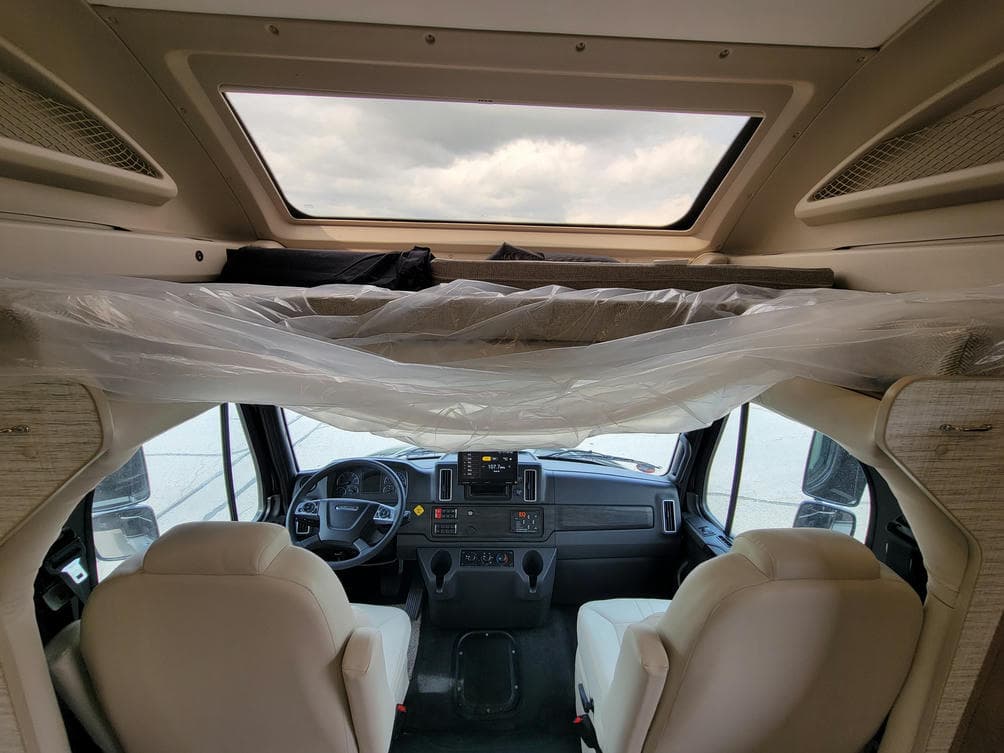 2025 Jayco 2025 Jayco Seneca - thumbnail 15