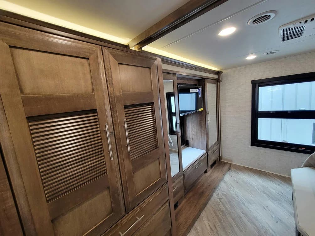 2025 Jayco 2025 Jayco Seneca - thumbnail 20