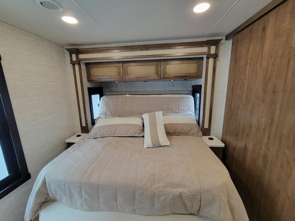 2025 Jayco 2025 Jayco Seneca - thumbnail 21