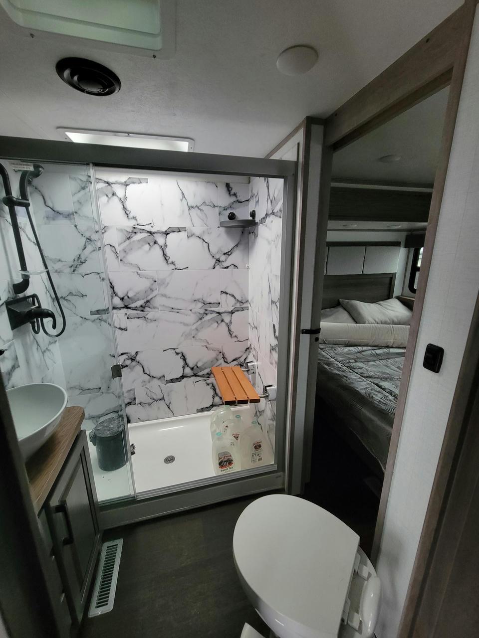 2023 Dutchmen 2023 Dutchmen VOLTAGE - thumbnail 18