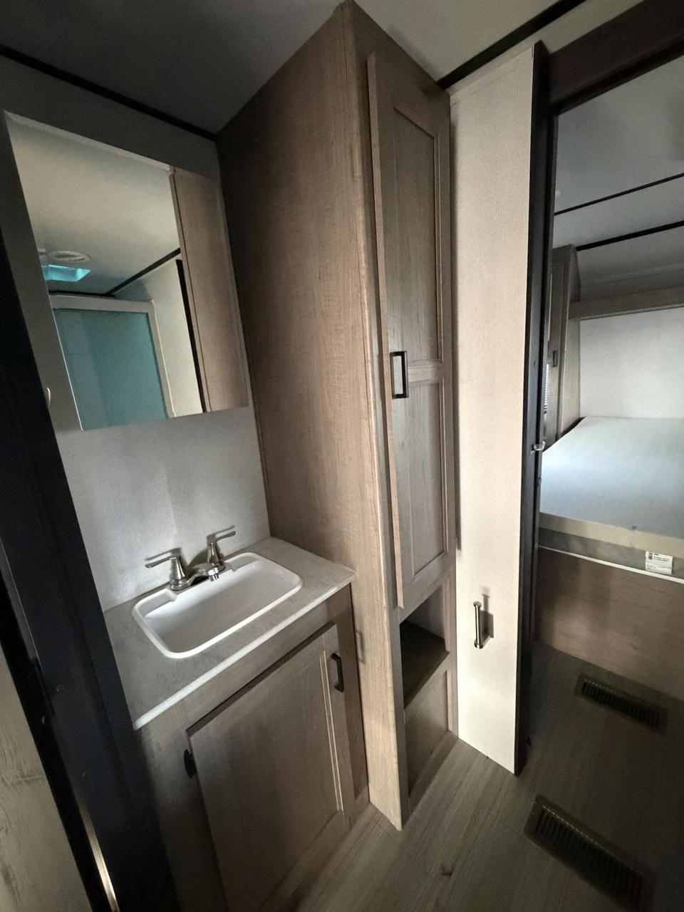 2021 Keystone RV 2021 Keystone RV Hideout - thumbnail 11