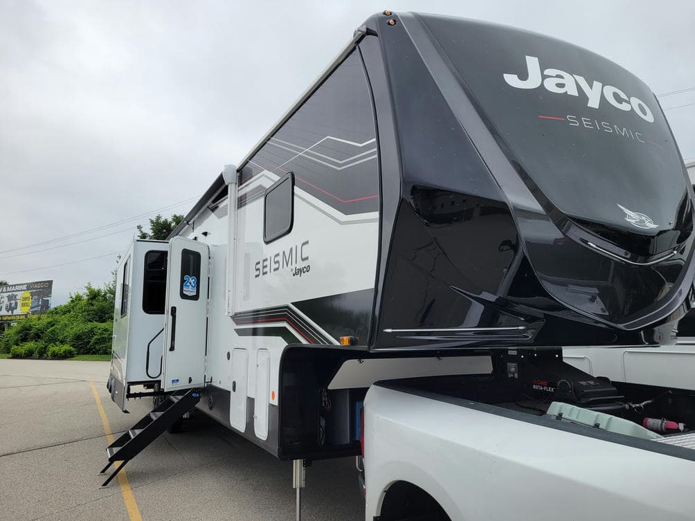 2026 Jayco Seismic Toy Hauler 399