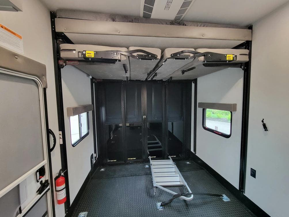 2026 Jayco 2026 Jayco Seismic Toy Hauler - thumbnail 23