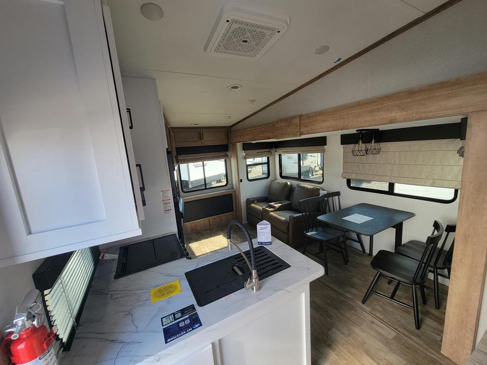 2024 Keystone RV 2024 Keystone RV Arcadia Super Lite - thumbnail 5