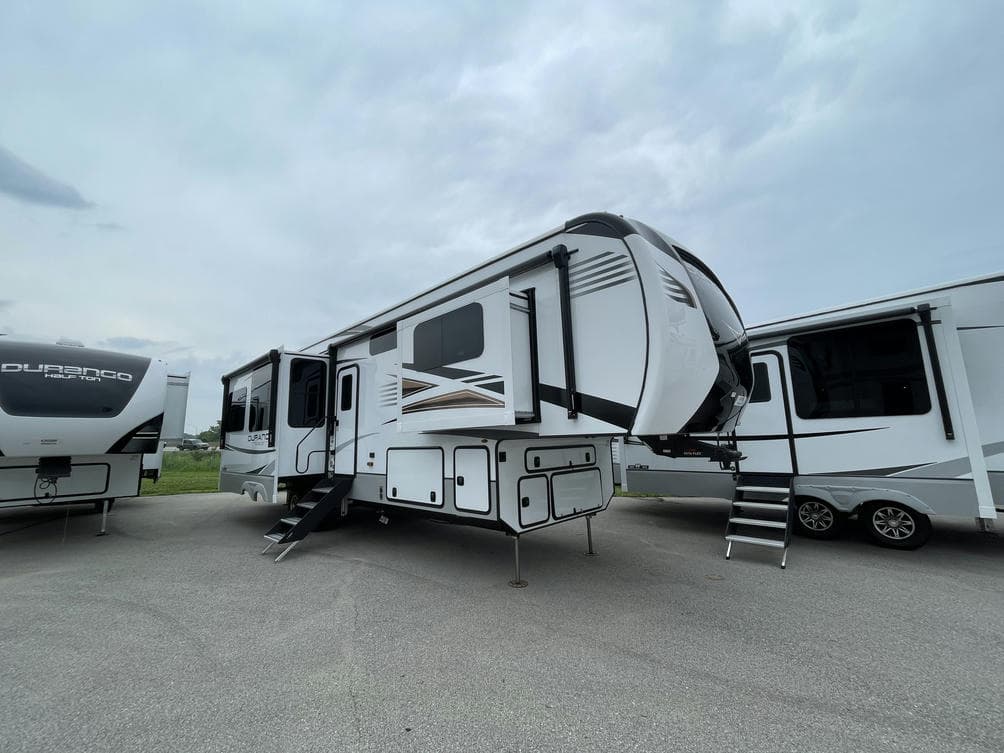 2024 KZ-RV Durango Gold G358RPQ