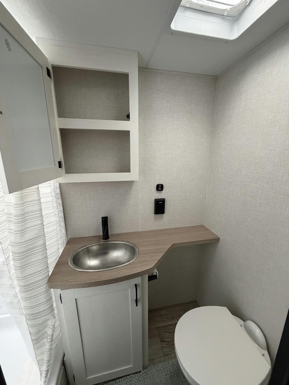 2025 Venture RV 2025 Venture RV Sienna - thumbnail 16