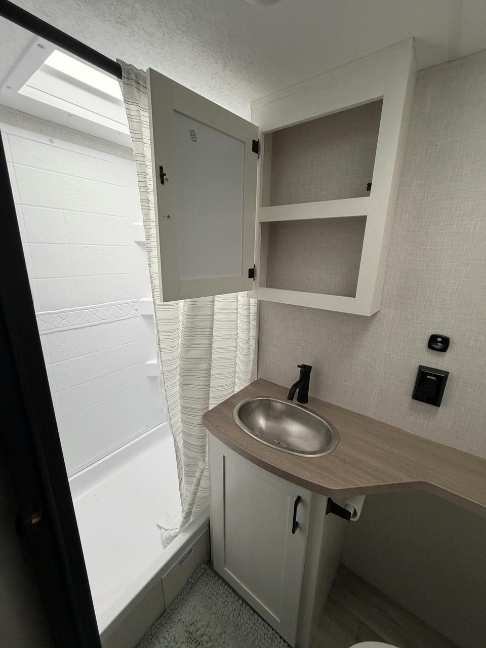 2025 Venture RV 2025 Venture RV Sienna - thumbnail 17