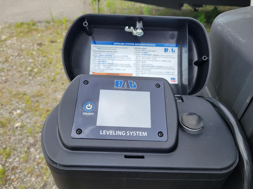 2026 Venture RV 2026 Venture RV SportTrek Touring Edition - thumbnail 8