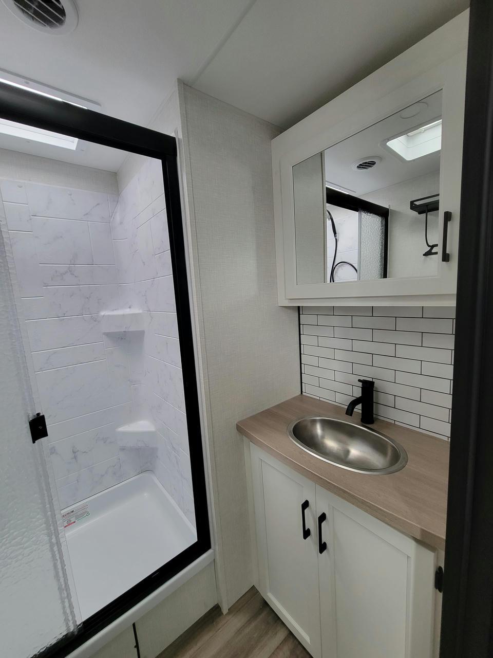 2026 Venture RV 2026 Venture RV SportTrek Touring Edition - thumbnail 15