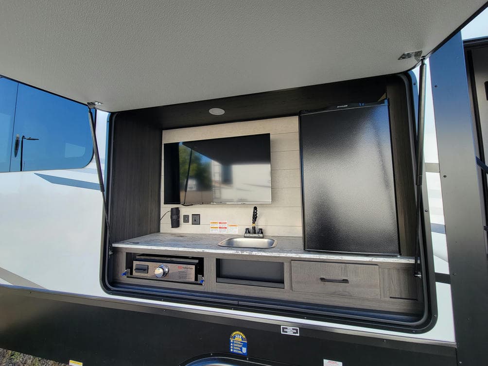 2026 Venture RV 2026 Venture RV SportTrek Touring Edition - thumbnail 6