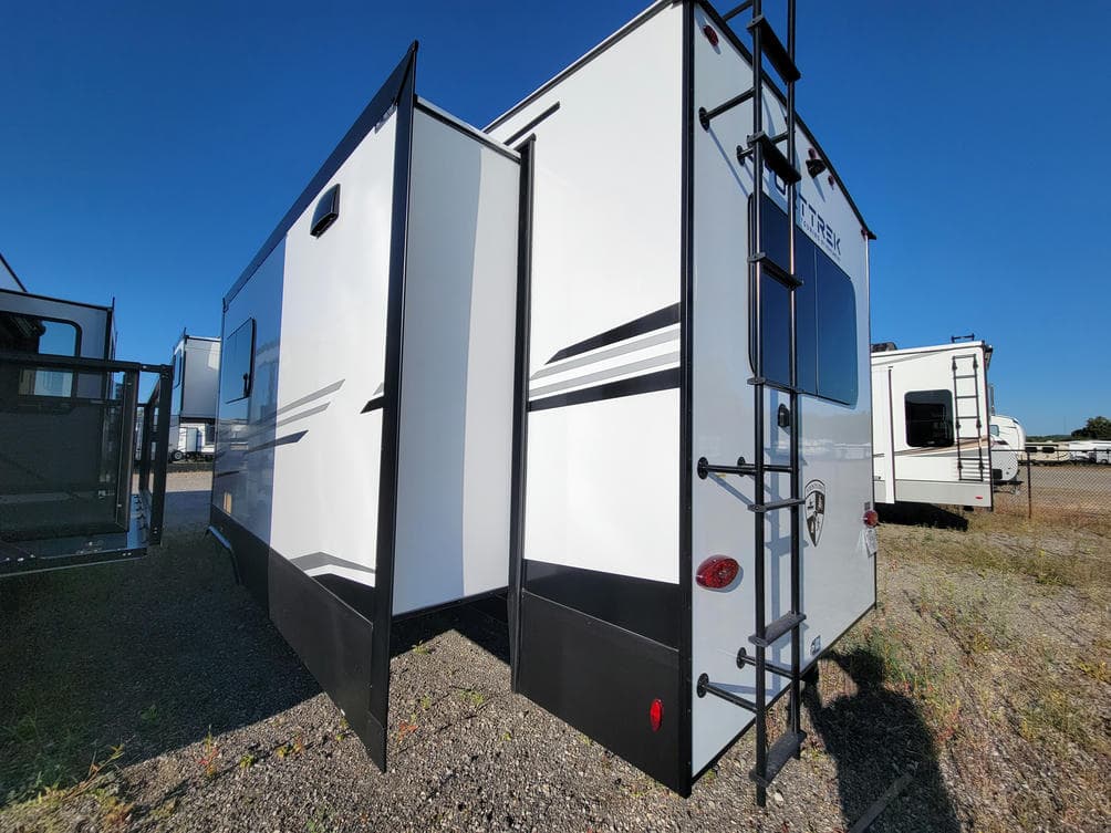 2026 Venture RV 2026 Venture RV SportTrek Touring Edition - thumbnail 8