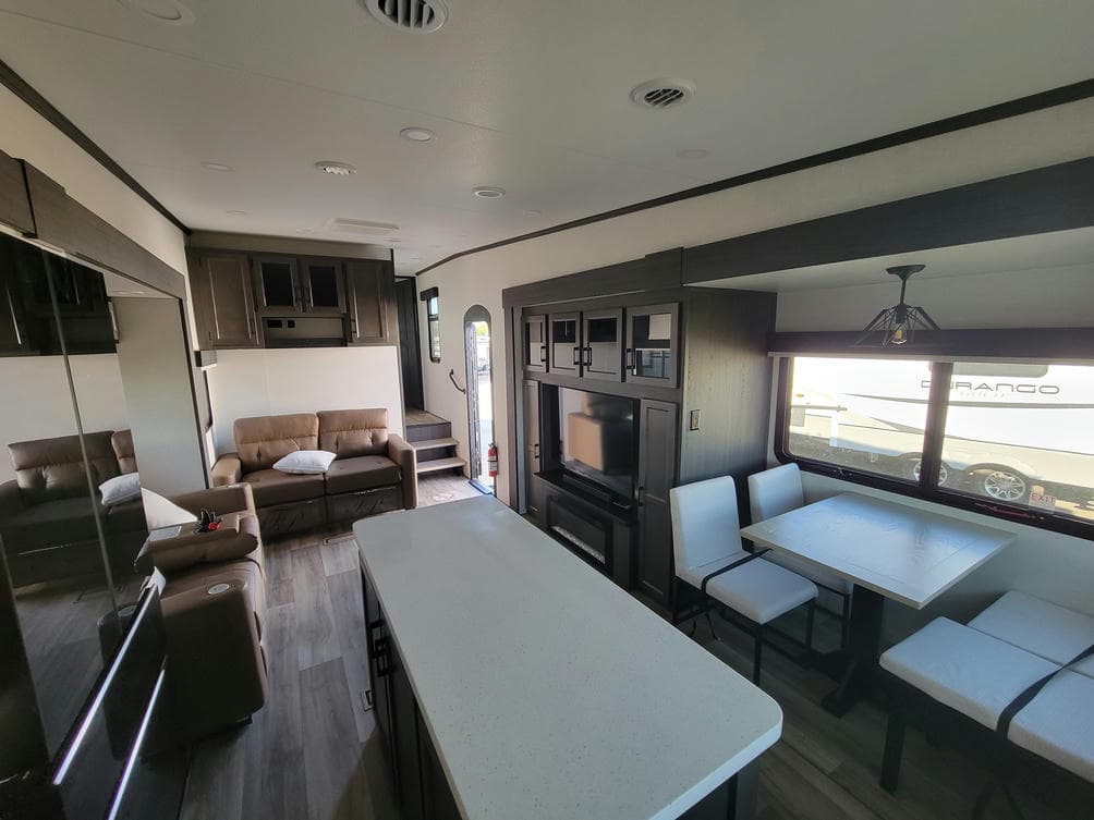 2026 Venture RV 2026 Venture RV SportTrek Touring Edition - thumbnail 12