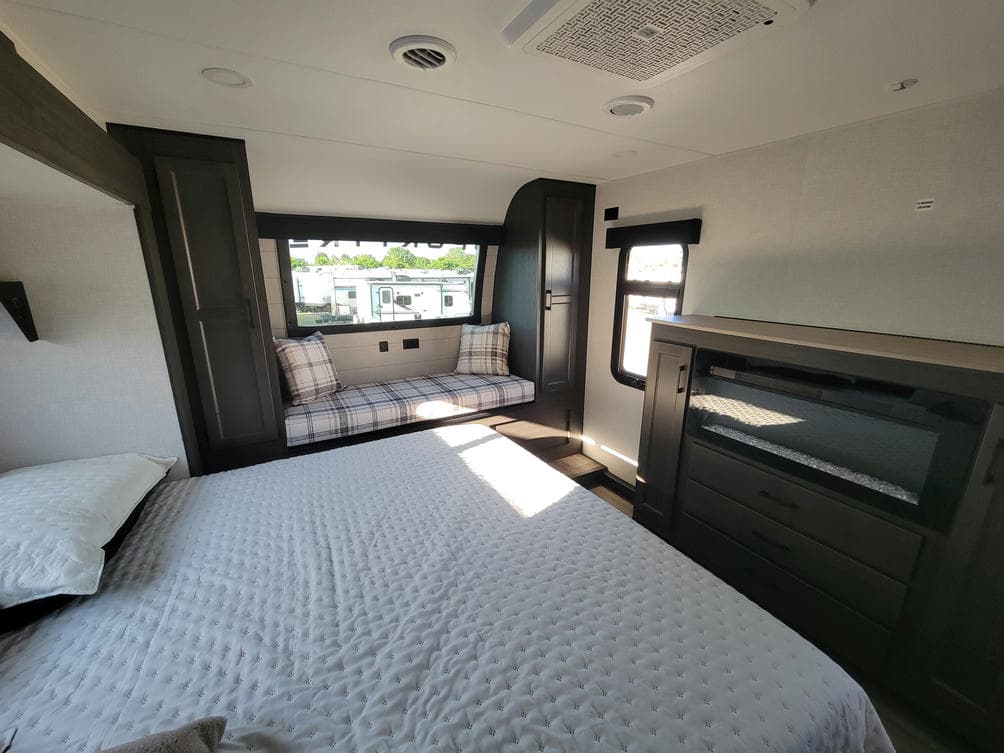 2026 Venture RV 2026 Venture RV SportTrek Touring Edition - thumbnail 21