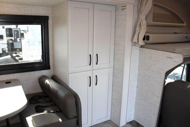 2025 Jayco 2025 Jayco Seneca - thumbnail 26