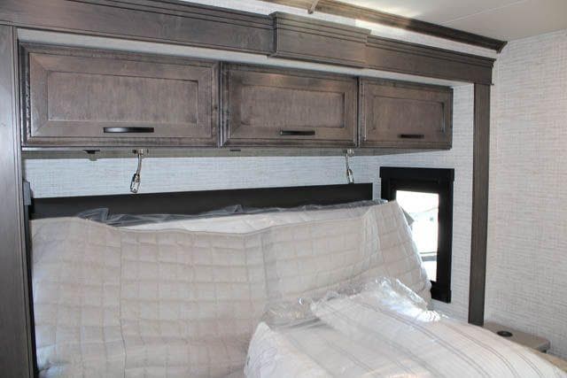 2025 Jayco 2025 Jayco Seneca - thumbnail 39