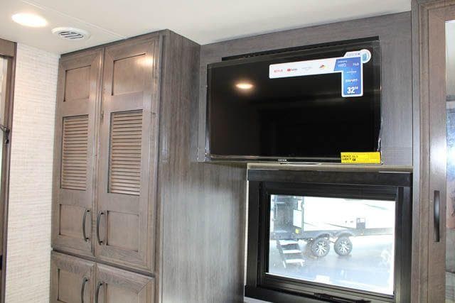 2025 Jayco 2025 Jayco Seneca - thumbnail 42