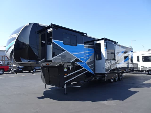 2022 Heartland 2022 Heartland Cyclone - thumbnail 13