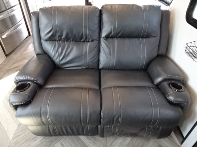 2022 Heartland 2022 Heartland Cyclone - thumbnail 27