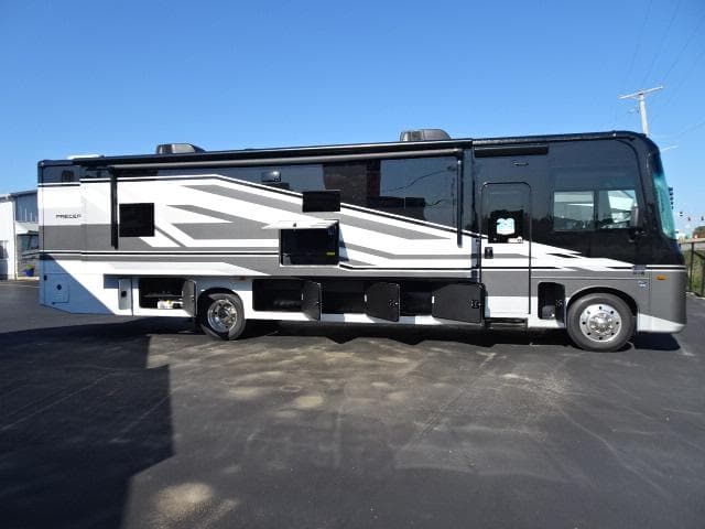 2026 Jayco 2026 Jayco Precept - thumbnail 3