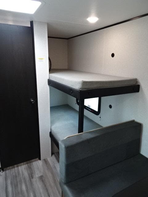 2026 Jayco 2026 Jayco Jay Flight SLX - thumbnail 18