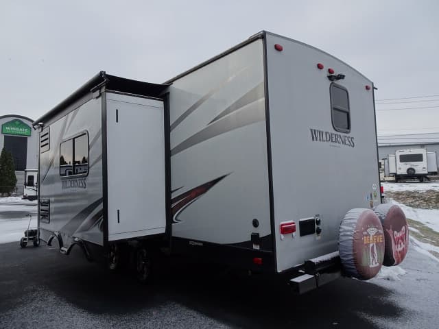 2019 Heartland 2019 Heartland Wilderness - thumbnail 4