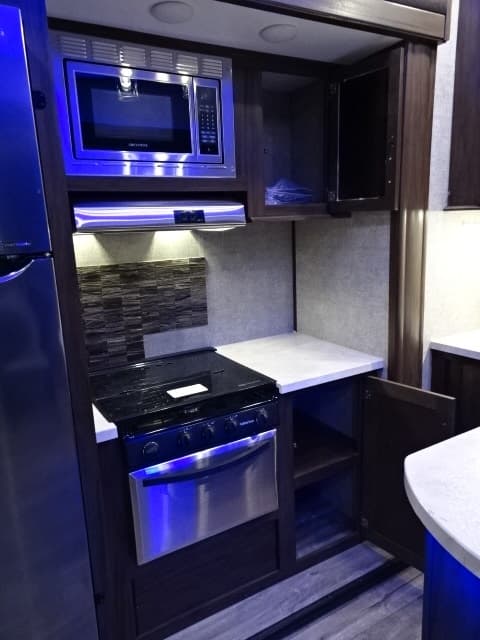 2018 Cherokee 2018 Cherokee Arctic Wolf - thumbnail 29