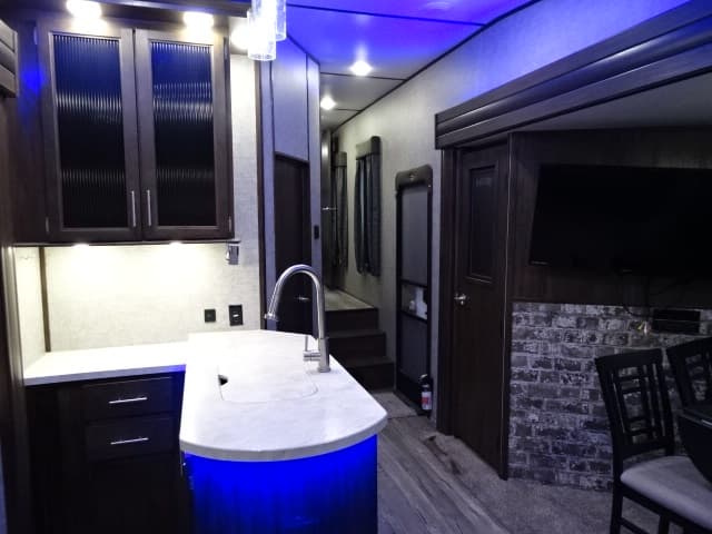 2018 Cherokee 2018 Cherokee Arctic Wolf - thumbnail 36