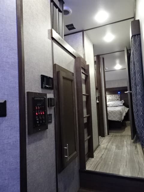 2018 Cherokee 2018 Cherokee Arctic Wolf - thumbnail 44