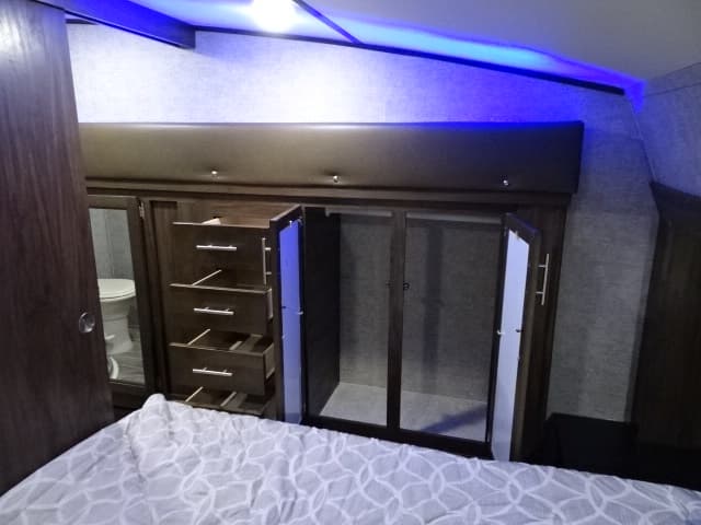 2018 Cherokee 2018 Cherokee Arctic Wolf - thumbnail 56