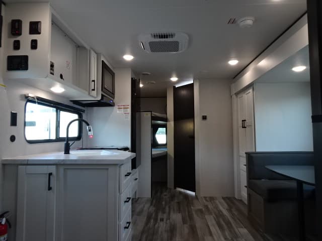 2026 Jayco 2026 Jayco Jay Flight SLX - thumbnail 12