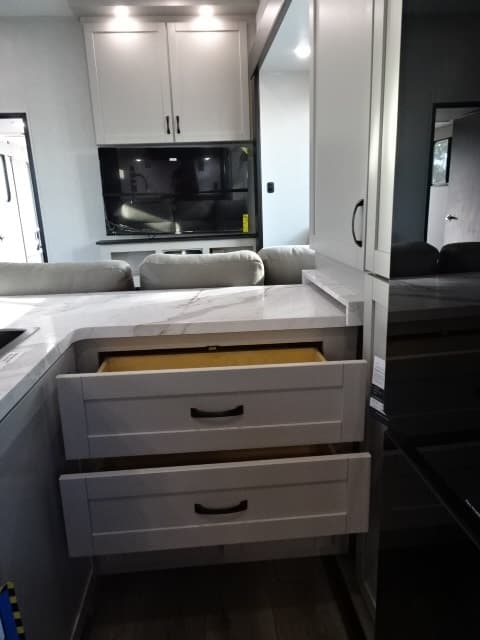 2026 Jayco 2026 Jayco Seismic Toy Hauler - thumbnail 26