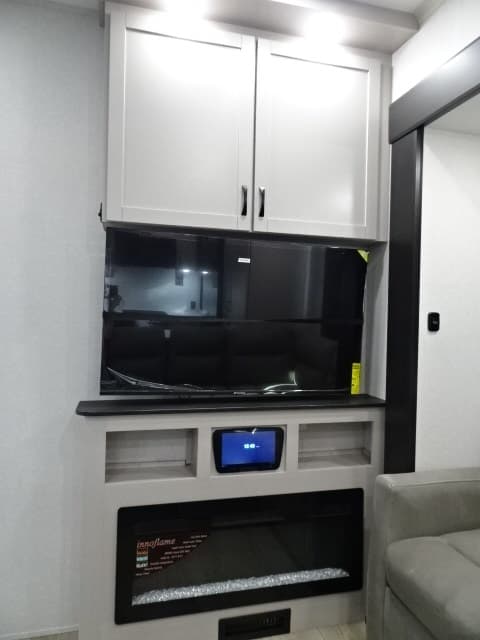 2026 Jayco 2026 Jayco Seismic Toy Hauler - thumbnail 36