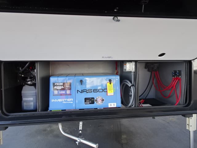 2026 Jayco 2026 Jayco Seismic Toy Hauler - thumbnail 5