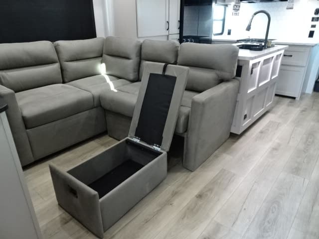 2026 Jayco 2026 Jayco Seismic Toy Hauler - thumbnail 41