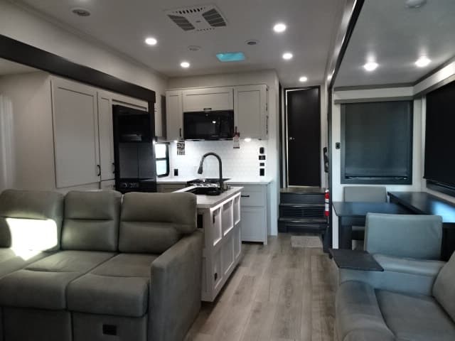 2026 Jayco 2026 Jayco Seismic Toy Hauler - thumbnail 57