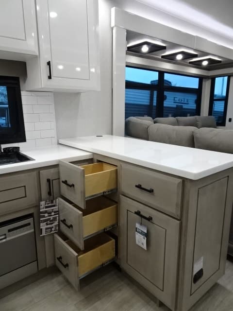2026 Jayco 2026 Jayco Pinnacle - thumbnail 26