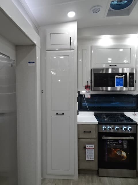 2026 Jayco 2026 Jayco Pinnacle - thumbnail 38