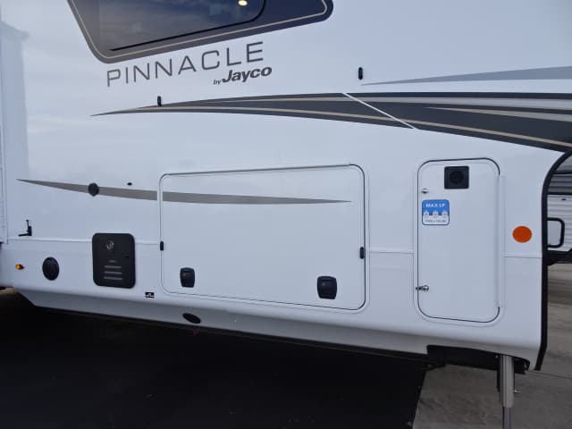 2026 Jayco 2026 Jayco Pinnacle - thumbnail 6