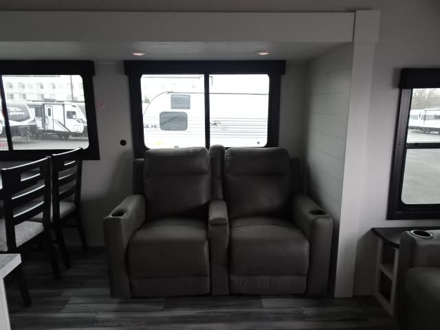 2026 Jayco 2026 Jayco Jay Flight SLX - thumbnail 32