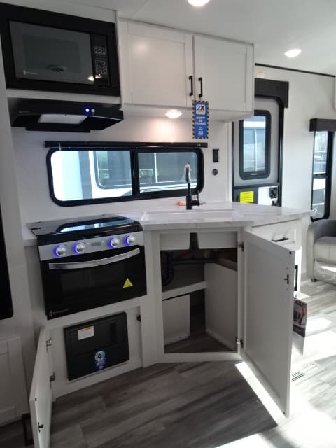 2026 Jayco 2026 Jayco Jay Flight SLX - thumbnail 18