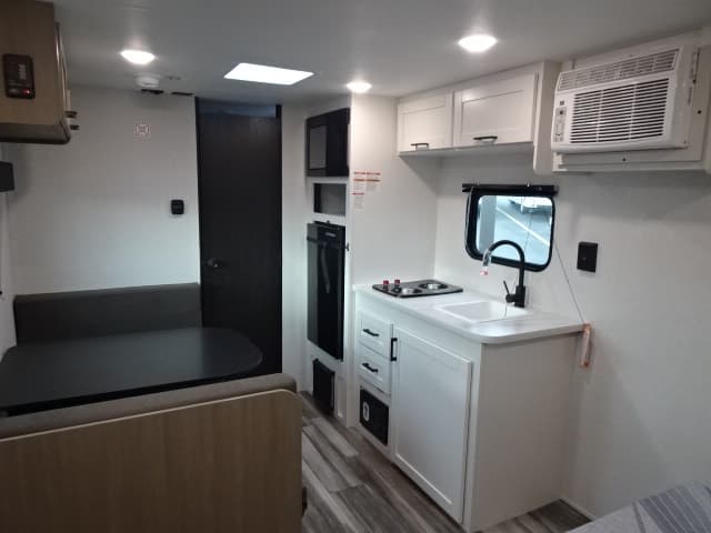 2026 Jayco 2026 Jayco Jay Flight SLX - thumbnail 8