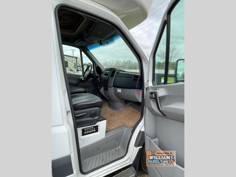 2007 Itasca 2007 Itasca Navion - thumbnail 15