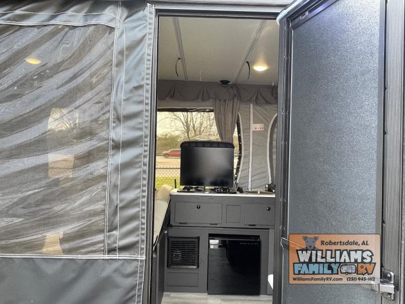 2025 Forest River 2025 Forest River Rockwood Freedom Series Folding - thumbnail 9