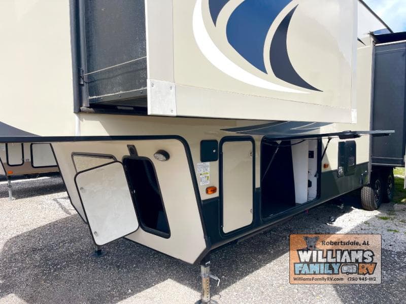 2019 Keystone 2019 Keystone Montana - thumbnail 5